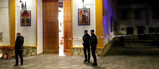 Un sacristain a ete tue a l'arme blanche et plusieurs personnes blessees dans une eglise espagnole mercredi 25 janvier.
