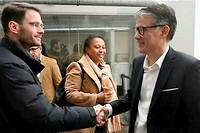 Nicolas Mayer-Rossignol (à gauche), Hélène Geoffroy et Olivier Faure, lors d'une entrevue lundi au siège du PS, à Ivry.
