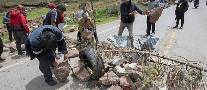 Perou: le gouvernement ordonne le deblocage des routes par la police et l'armee