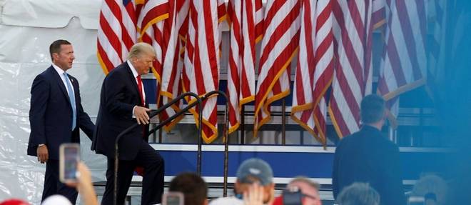Un Trump "en colere" se demultiplie pour tenter de relancer sa campagne