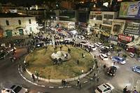 Quarante-deux personnes ont été arrêtées en vue d'être interrogées après l'attaque meurtrière qui a fait sept morts vendredi, près d'une synagogue à Jérusalem-Est.
