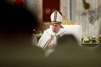 << Je voudrais dire que celui qui veut criminaliser l'homosexualite a tort >>, assure le pape Francois.
