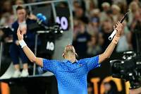Novak Djokovic a remporté dimanche la finale de l'Open d'Australie face au Grec Stefanos Tsitsipas (6-3, 7-6, 7-6).
