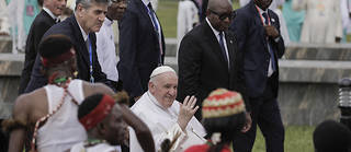 Le pape Francois a atterri, mardi 31 janvier en debut d'apres-midi, a l'aeroport de Kinshasa, en Republique democratique du Congo.
