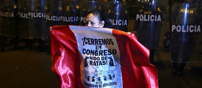 Perou: le Parlement entretient le suspense, la mobilisation continue