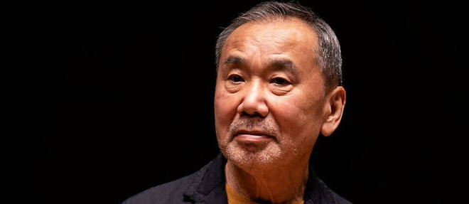 L'ecrivain japonais Haruki Murakami participe a une conference de presse a la Maison internationale de la litterature de Waseda, le 22 septembre 2021.
