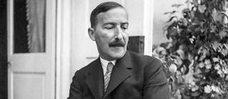 Stefan Zweig  à son domicile de Salzburg en 1931.
