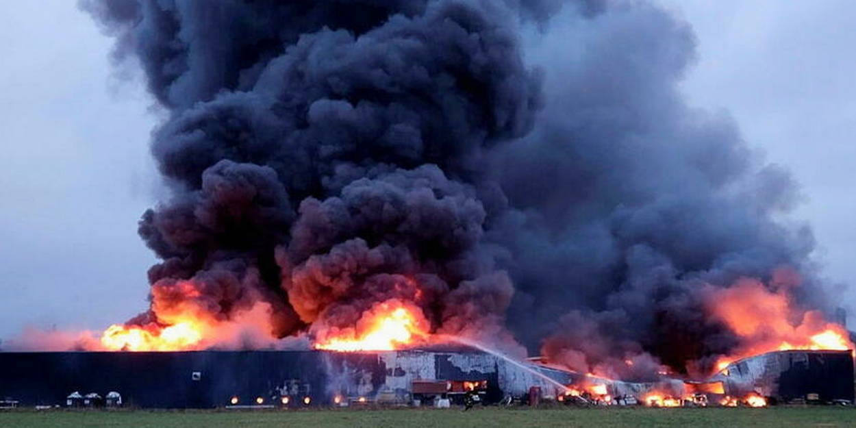 Ardennes : un violent incendie a détruit une usine de polyester