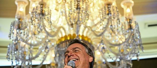 Du palais presidentiel a KFC: la nouvelle vie de Bolsonaro aux Etats-Unis