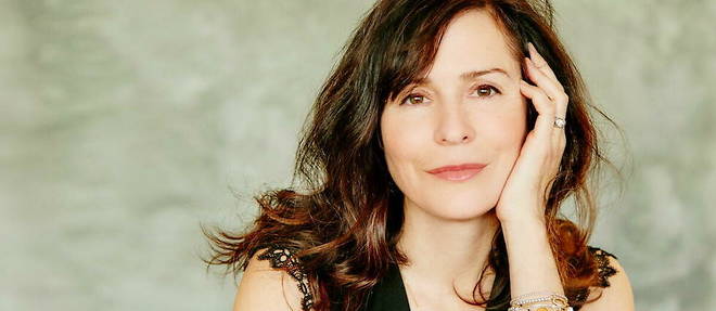La romanciere quebecoise Dominique Fortier a recu le prix Renaudot essai 2020.
