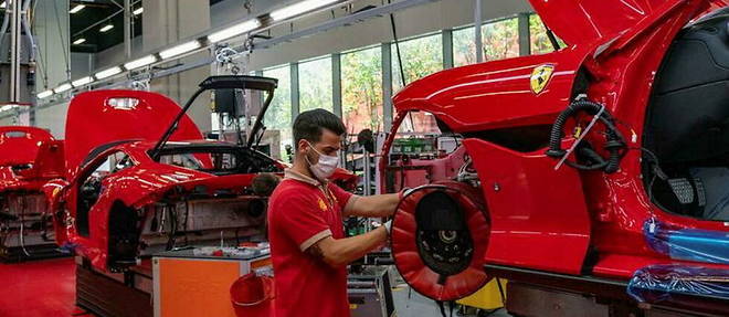 Un ouvrier debutant chez Ferrari en bas de l'echelle gagne en moyenne 22 000 euros bruts annuel. (Photo d'illustration) 