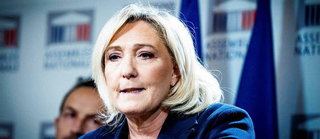 Marine Le Pen a evoque une << negociation de marchands de tapis >> entre le gouvernement et les Republicains au sujet de la reforme des retraites.
