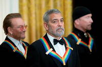 George Clooney produira et réalisera « The Department », remake américain de la série française d’Éric Rochant. 
