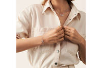 Liens, cadenas, coeur : le bijou de sentiment a son propre langage. En photo : la collection double coeur par Dinh Van, directement inspiree par les bijoux menottes.
