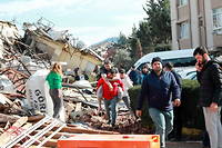 Le séisme qui a frappé la Turquie et la Syrie a fait plus de 11 700 morts selon les derniers bilans officiels. 

