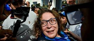 La militante politique et journaliste franco-algérienne Amira Bouraoui, arrêtée en Tunisie, risquait d'être expulsée vers l'Algérie.
