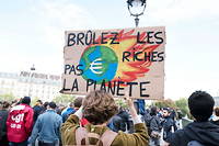Manifestation a Paris pour le pouvoir d'achat et les retraites.
