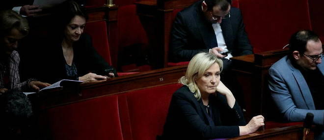 Marine Le Pen et quelques deputes du RN assistent, mardi 7 fevrier 2023, aux debats sur le projet de loi portant sur la reforme des retraites.
