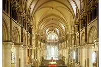 Vue sur le chœur de la cathédrale de Canterbury, en Angleterre.
