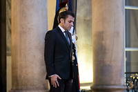 Emmanuel Macron a repris ses consultations en vue d’une réforme des institutions.
