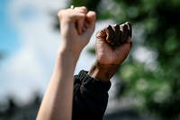 Neuf personnes noires sur dix disent avoir &eacute;t&eacute; victimes&nbsp;de racisme en France