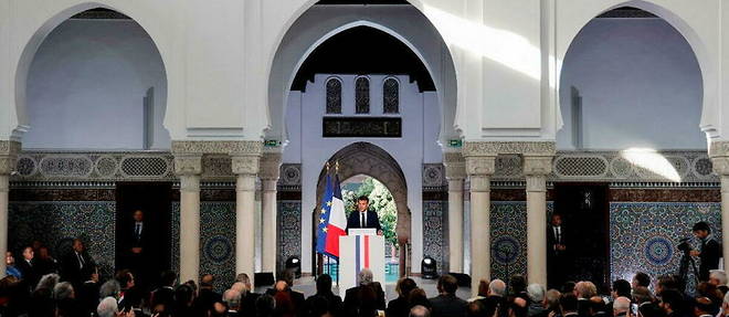 Emmanuel Macron lors du centenaire de la Grande Mosquee de Paris le 19 octobre  2022.
