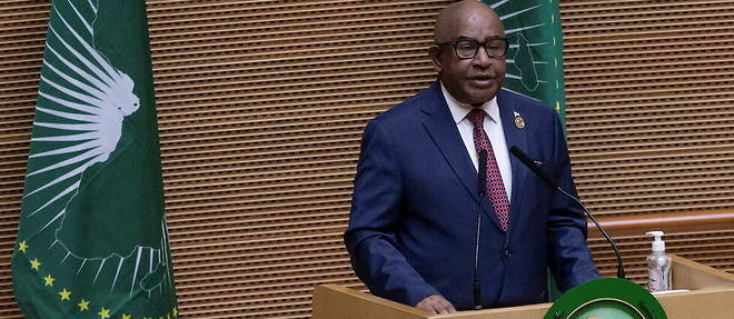 En prenant la presidence tournante de l'Union africaine, le Comorien va devoir affronter des dossiers epineux, comme les crises alimentaires, les guerres au Sahel et en RD Congo et surtout la question de l'acceleration de la Zlecaf. 

