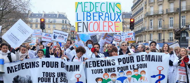 A demonstration by liberal doctors organized in Paris on January 5, 2023.
