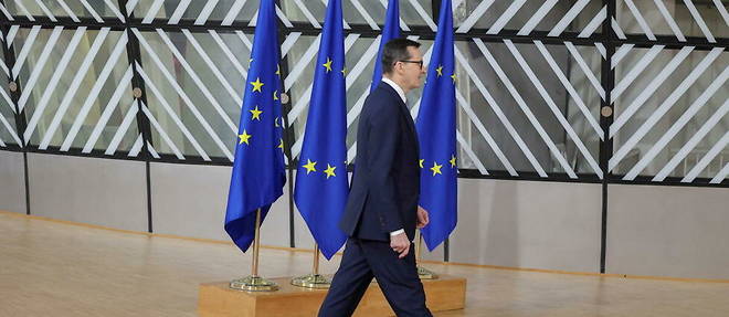 Premier Mateusz Morawiecki na szczycie przywódców Unii Europejskiej w Brukseli 15 grudnia 2022 r.