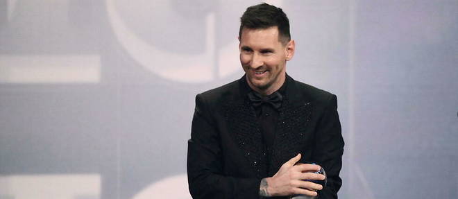 Lionel Messi a recu cette distinction pour la 3e fois apres 2009 et 2019.
