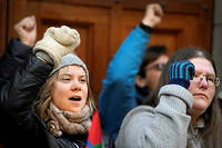 Greta Thunberg et des militants protestent devant le ministere du Climat et de l'Environnement d'Oslo,  le 1 er  mars 2023.
