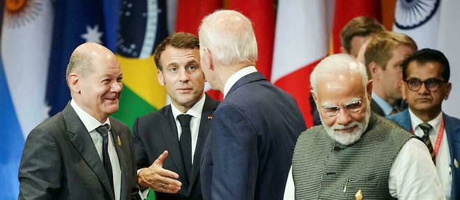Olaf Scholz, Emmanuel Macron, Joe Biden et Narendra Modi lors d'un sommet du G20. 