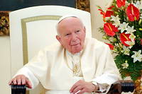 Karol Wojtyla, le futur pape Jean-Paul II, etait au courant de cas d'actes de pedophilie commis par des pretres de son diocese, selon une enquete.

