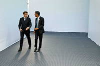 Emmanuel Macron et le Premier ministre britannique, Rishi Sunak, lors de la COP27 a Charm el-Cheikh, en Egypte, le 7 novembre 2022.
