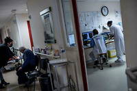 Aux urgences de Loches (Indre-et-Loire), le 6 mars 2023. « Que se passera-t-il si les intérimaires ne veulent pas venir travailler ? » s'inquiète un cadre de l'hôpital.
