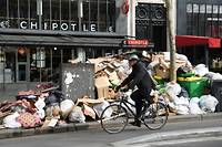 Confusion &agrave; Paris, 10.000 tonnes d'ordures jonchent les rues