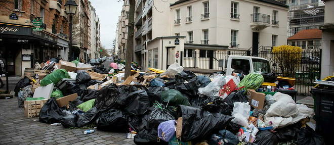 Vendredi 17 mars, la barre des 10.000 tonnes de dechets dans les rues de la capitale a ete franchie.
