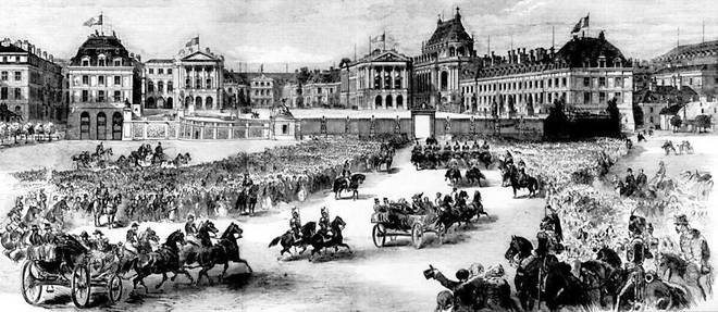 La reine Victoria arrive a Versailles, en 1855.  
