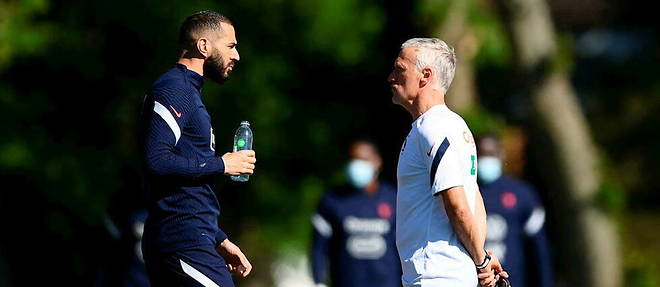 Since the arrival of Didier Deschamps at the head of the tricolor selection, his relationship with Karim Benzema has been made up of ups and especially downs.  (Photo by FRANCK FIFE / AFP)
