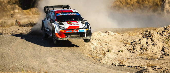 Sebastien Ogier a encore une fois domine le rallye du Mexique qu'il remporte pour la septieme fois, reprenant au passage la tete du classement au Championnat du monde des rallyes.
