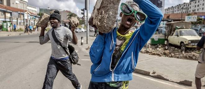 Kenya: gaz lacrymogenes contre l'opposition decidee a poursuivre les manifestations Kenya: gaz lacrymogenes contre l'opposition decidee a poursuivre les manifestations