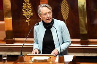 La premiere ministre, Elisabeth Borne, a decide elle-meme de saisir le Conseil constitutionnel afin que << tous les points souleves au cours des debats puissent etre examines >>
