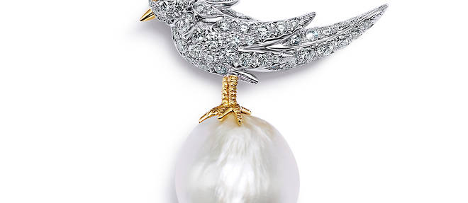 Ayant perdu de sa valeur a partir de 1928 en raison de l'arrivee sur le marche des perles de culture, la perle fine - naturelle - retrouve tout son eclat depuis une quinzaine d'annees.
