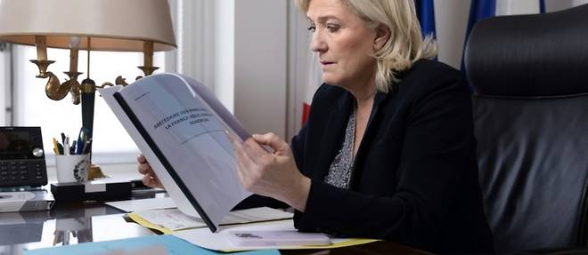 Retraites: Le Pen previent qu'elle ne participera pas "a eteindre le feu" de la contestation