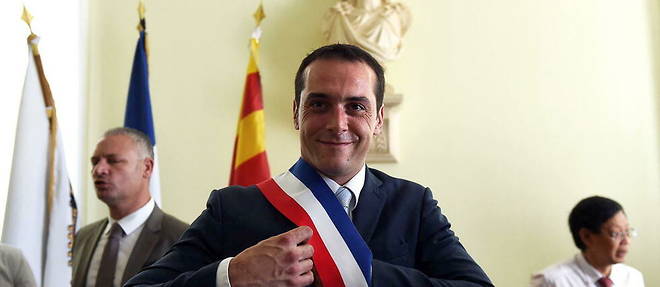 Joris Hebrard, en 2015, maire du Pontet. Il est aujourd'hui depute de la premiere circonscription du Vaucluse. 
