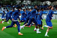 Le staff de l'équipe de France recommande aux joueurs pratiquant le ramadan de reporter le début de leur jeûne de quelques jours.

