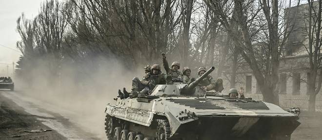 Ukraine: Zelensky pres du front Sud, l'armee annonce par erreur un retrait russe