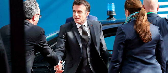 Le president Emmanuel Macron, a son arrivee au sommet des dirigeants de l'Union europeenne a Bruxelles, le 23 mars 2023. 
