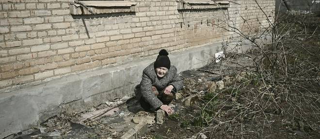 Ukraine: pres du front, Galyna, son jardin et sa pelle trop grande