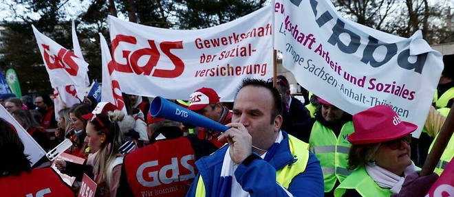 Les syndicats allemands demandent une revalorisation salariale de 10 %, ou les prix se sont envoles depuis plus d'un an, l'inflation a atteint 8,7% en fevrier. 
